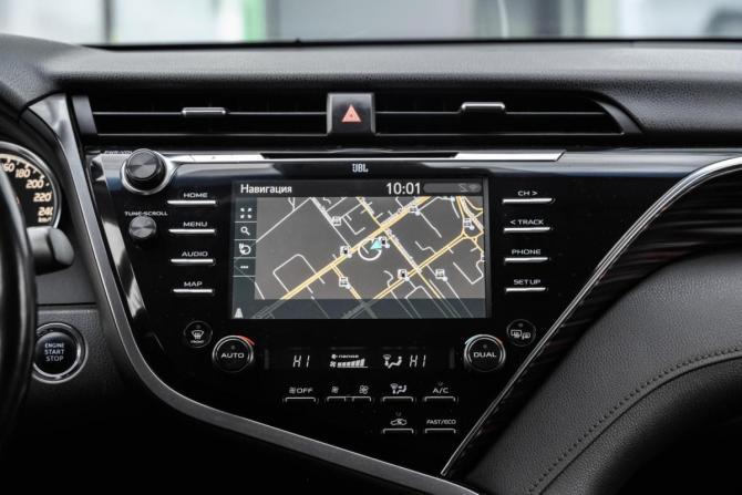 Toyota Camry VIII (XV70) с пробегом 2018 года, цена 2 450 000 рублей, 135018 км, седан, Автокод Объявления