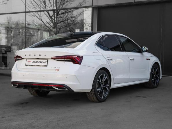 Skoda Octavia IV (A8) с пробегом 2023 года, цена 2 590 000 рублей, 46650 км, лифтбек, Автокод Объявления