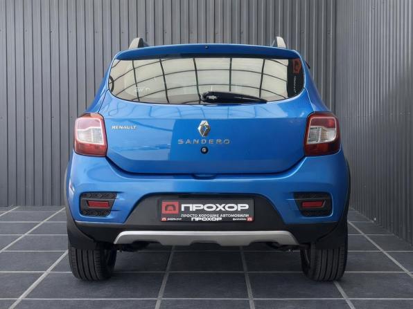 Renault Sandero II с пробегом 2015 года, цена 787 000 рублей, 135193 км, хэтчбек, Автокод Объявления