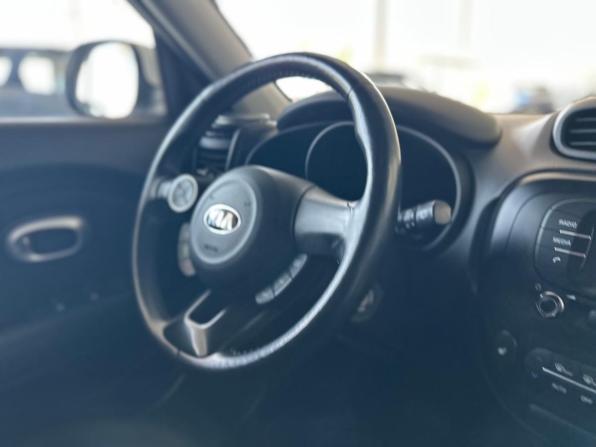 Kia Soul II Рестайлинг с пробегом 2019 года, цена 1 695 000 рублей, 30000 км, хэтчбек, Автокод Объявления