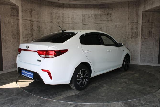 Kia Rio IV с пробегом 2019 года, цена 1 419 000 рублей, 112011 км, седан, Автокод Объявления