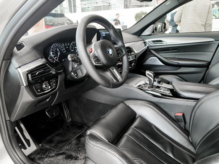 BMW M5 VI (F90) Казань  - изображение 20