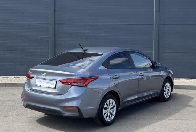 Hyundai Solaris II с пробегом 2017 года, цена 1 260 000 рублей, 74216 км, седан, Автокод Объявления