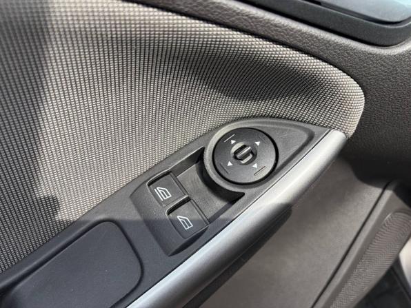 Ford Focus III с пробегом 2015 года, цена 635 000 рублей, 208000 км, хэтчбек, Автокод Объявления