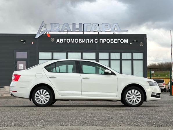Skoda Octavia III (A7) Рестайлинг с пробегом 2018 года, цена 1 830 000 рублей, 72138 км, лифтбек, Автокод Объявления