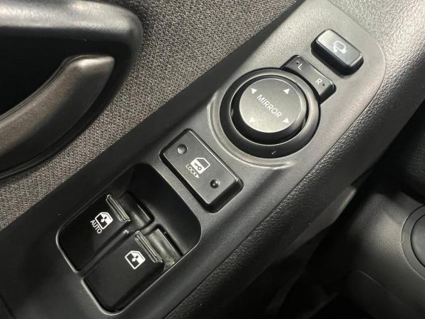 Hyundai H-1 II Рестайлинг 2 с пробегом 2018 года, цена 2 549 000 рублей, 231000 км, минивэн, Автокод Объявления