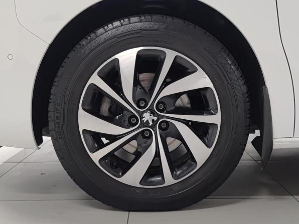 Peugeot Traveller I с пробегом 2021 года, цена 3 650 000 рублей, 90000 км, минивэн, Автокод Объявления