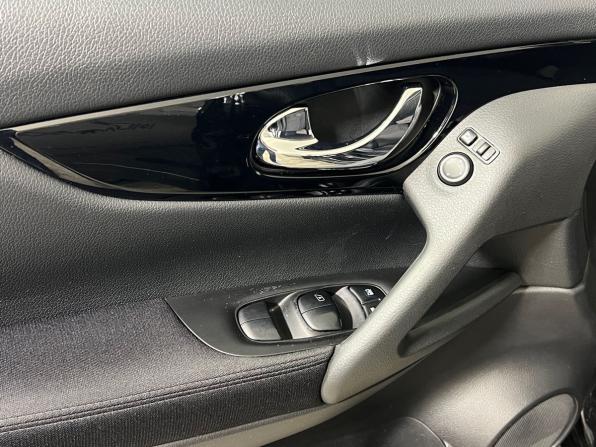 Nissan Qashqai II с пробегом 2018 года, цена 1 598 800 рублей, 166257 км, внедорожник, Автокод Объявления