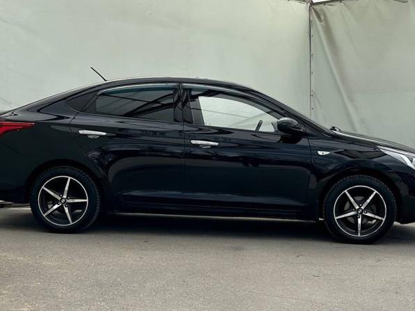 Hyundai Solaris II с пробегом 2019 года, цена 1 100 000 рублей, 160638 км, седан, Автокод Объявления