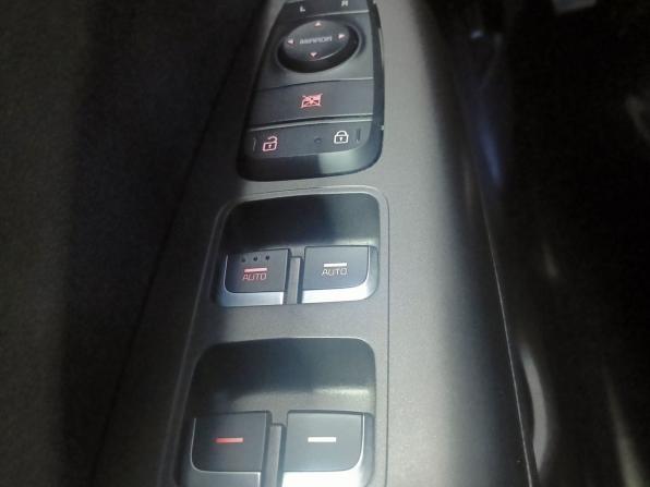 Kia Sportage IV Рестайлинг с пробегом 2021 года, цена 2 580 300 рублей, 81449 км, внедорожник, Автокод Объявления