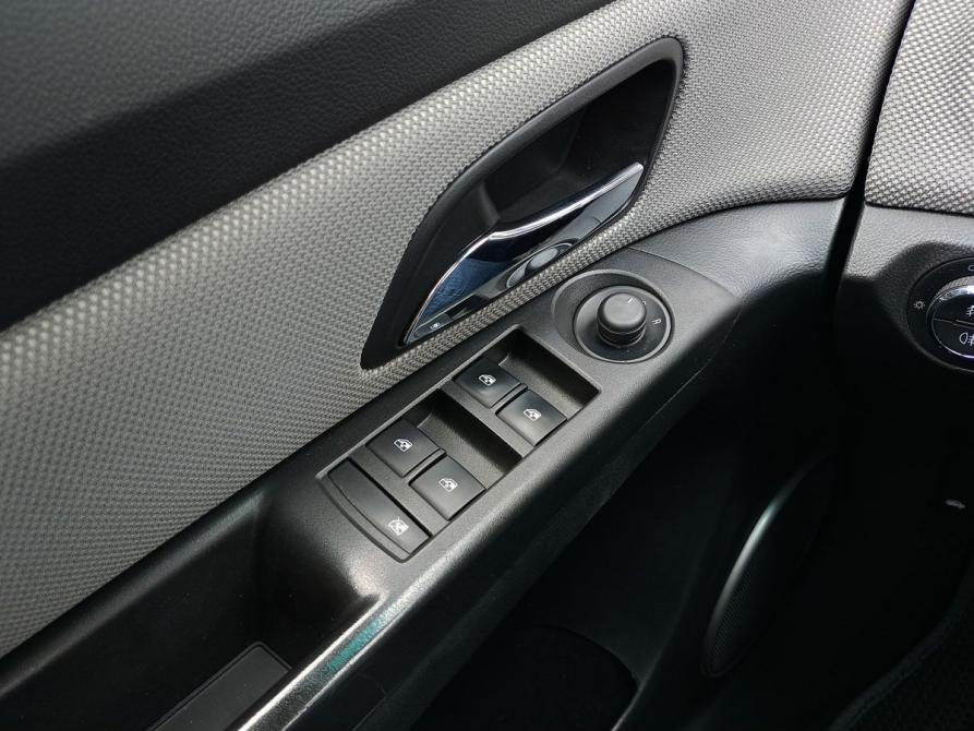 Chevrolet Cruze I Рестайлинг Казань  - изображение 9