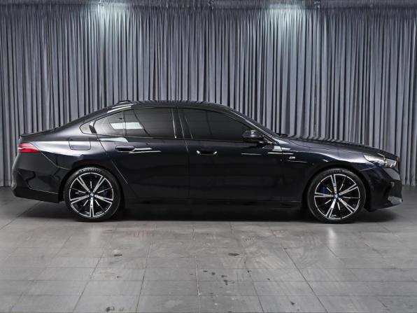 BMW 5 серии VIII (G60/G61/G68) с пробегом 2023 года, цена 7 699 000 рублей, 45839 км, седан, Автокод Объявления