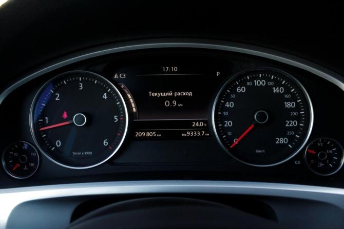 Volkswagen Touareg II Рестайлинг с пробегом 2017 года, цена 3 630 000 рублей, 209753 км, внедорожник, Автокод Объявления