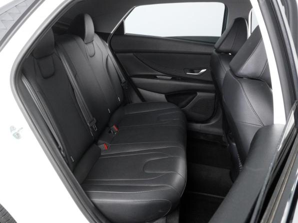 Hyundai Elantra VII (CN7) Рестайлинг с пробегом 2024 года, цена 2 250 000 рублей, 12209 км, седан, Автокод Объявления