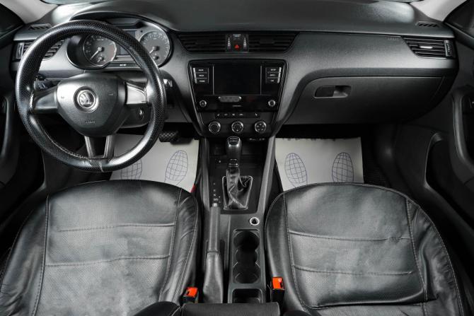 Skoda Octavia III (A7) Рестайлинг с пробегом 2017 года, цена 1 089 000 рублей, 449500 км, лифтбек, Автокод Объявления
