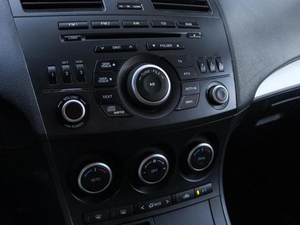 Mazda 3 II (BL) Рестайлинг с пробегом 2011 года, цена 900 000 рублей, 216046 км, седан, Автокод Объявления