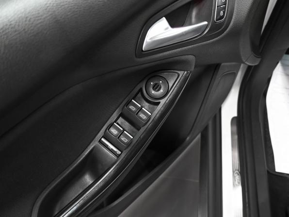 Ford Focus III Рестайлинг с пробегом 2017 года, цена 1 295 000 рублей, 124980 км, хэтчбек, Автокод Объявления