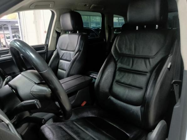Volkswagen Touareg II Рестайлинг с пробегом 2015 года, цена 1 950 000 рублей, 212000 км, внедорожник, Автокод Объявления