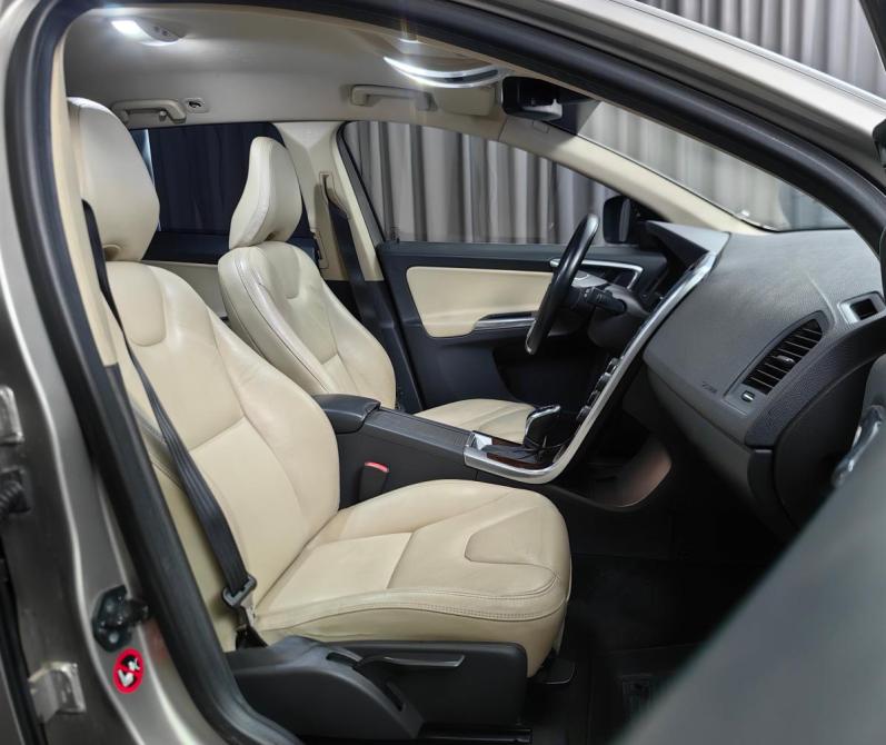 Volvo XC60 I Москва  - изображение 8