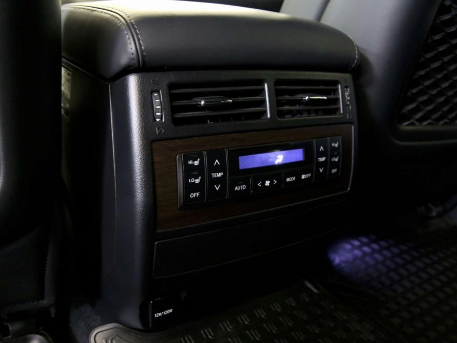 Toyota Land Cruiser 200 Series Рестайлинг 2 Санкт-Петербург  - изображение 26