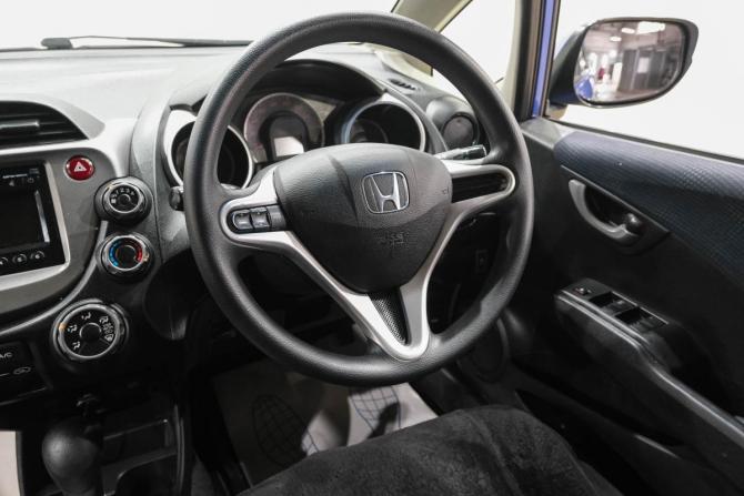 Honda Fit II с пробегом 2011 года, цена 799 000 рублей, 103560 км, хэтчбек, Автокод Объявления