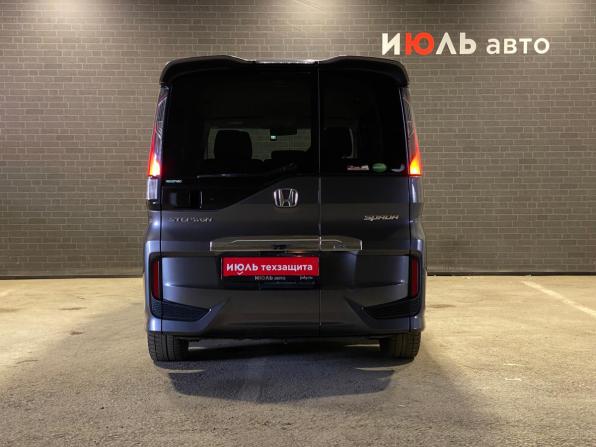 Honda Stepwgn V с пробегом 2015 года, цена 1 850 000 рублей, 181515 км, минивэн, Автокод Объявления
