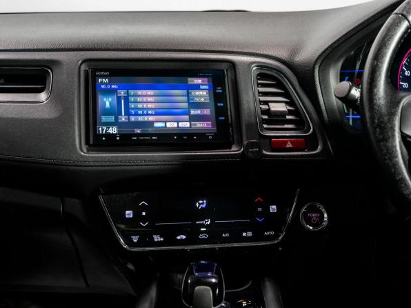 Honda Vezel I с пробегом 2014 года, цена 1 285 000 рублей, 241946 км, внедорожник, Автокод Объявления