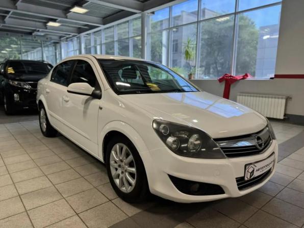 Opel Astra H Рестайлинг с пробегом 2008 года, цена 649 000 рублей, 265431 км, седан, Автокод Объявления