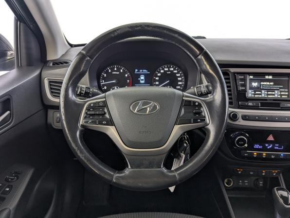 Hyundai Solaris II с пробегом 2017 года, цена 1 200 000 рублей, 163268 км, седан, Автокод Объявления