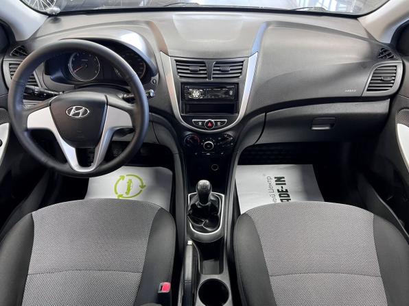 Hyundai Solaris I с пробегом 2011 года, цена 645 000 рублей, 233345 км, седан, Автокод Объявления