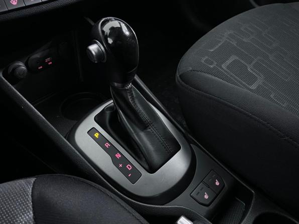Kia Rio III Рестайлинг с пробегом 2017 года, цена 1 250 000 рублей, 70150 км, хэтчбек, Автокод Объявления