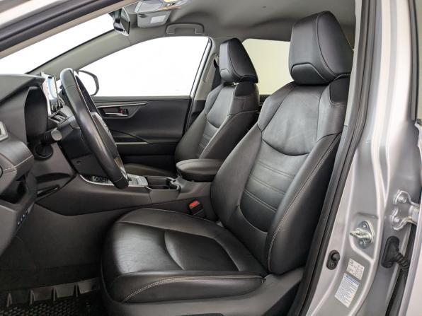Toyota RAV4 V (XA50) с пробегом 2021 года, цена 3 350 000 рублей, 93687 км, внедорожник, Автокод Объявления