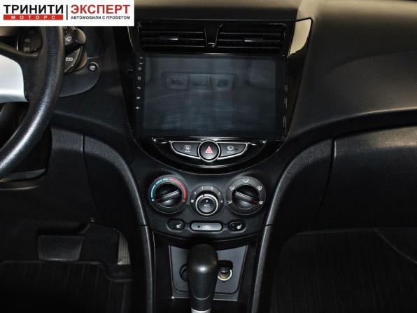 Hyundai Solaris I с пробегом 2012 года, цена 857 000 рублей, 121228 км, седан, Автокод Объявления