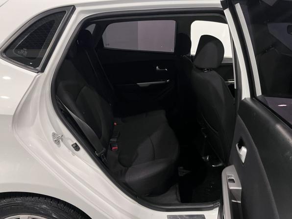 Kia Rio III с пробегом 2013 года, цена 790 000 рублей, 198267 км, хэтчбек, Автокод Объявления