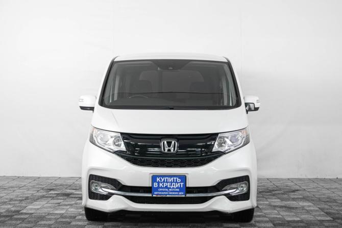 Honda Stepwgn V с пробегом 2016 года, цена 1 849 000 рублей, 117000 км, минивэн, Автокод Объявления