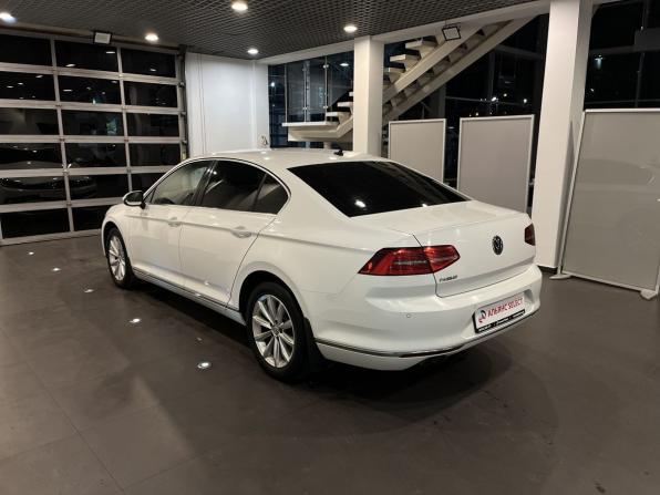 Volkswagen Passat B8 с пробегом 2018 года, цена 2 682 000 рублей, 84376 км, седан, Автокод Объявления