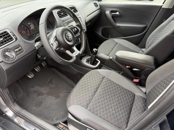 Volkswagen Polo VI (EU Market) с пробегом 2018 года, цена 1 090 000 рублей, 102000 км, хэтчбек, Автокод Объявления