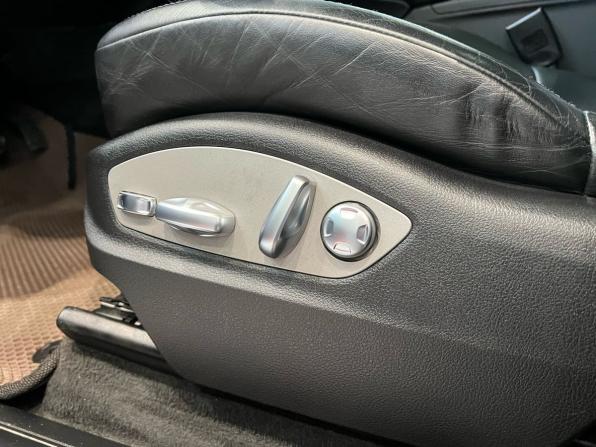 Porsche Macan I Рестайлинг с пробегом 2019 года, цена 3 649 000 рублей, 176000 км, внедорожник, Автокод Объявления