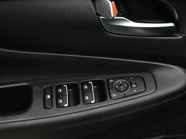 Hyundai Santa Fe IV Рестайлинг с пробегом 2021 года, цена 4 130 000 рублей, 31800 км, внедорожник, Автокод Объявления