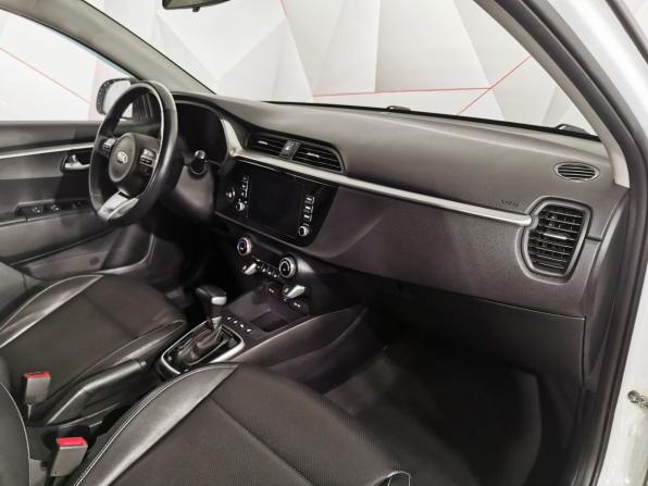 Kia Rio IV Рестайлинг с пробегом 2020 года, цена 1 535 000 рублей, 79236 км, седан, Автокод Объявления