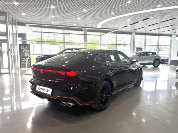 Новый Changan UNI-V I Рестайлинг 2 2026 года, цена 3 628 745 рублей, лифтбек, Автокод Объявления