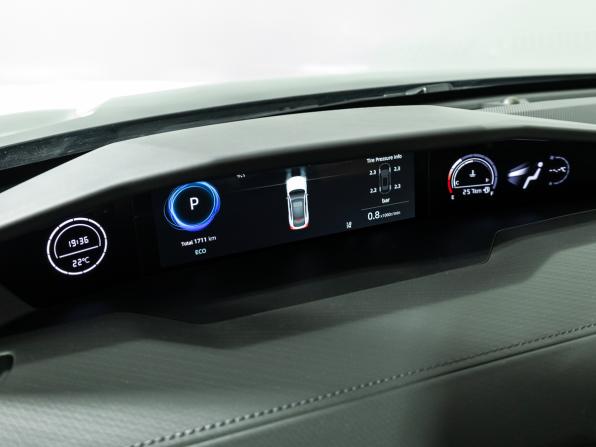 Changan UNI-V I с пробегом 2023 года, цена 2 449 900 рублей, 1707 км, лифтбек, Автокод Объявления