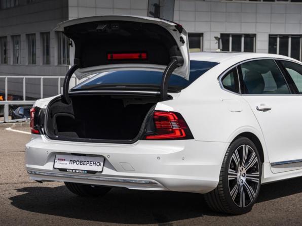 Volvo S90 II Рестайлинг с пробегом 2021 года, цена 4 900 000 рублей, 43326 км, седан, Автокод Объявления