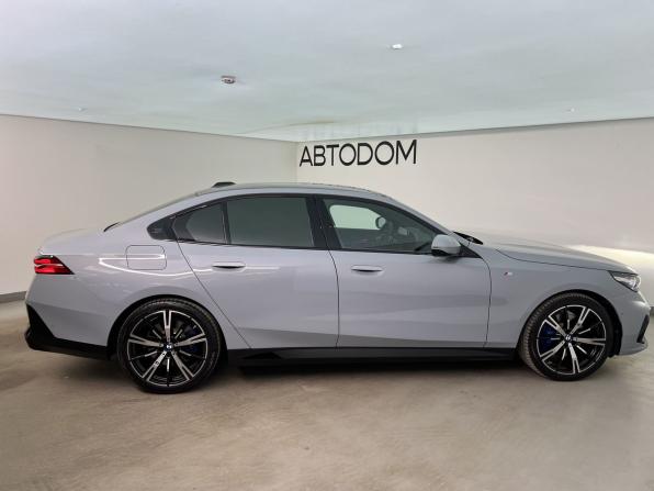 BMW 5 серии VIII (G60/G61/G68) с пробегом 2025 года, цена 8 840 000 рублей, 12500 км, седан, Автокод Объявления