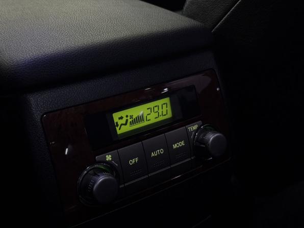 Toyota Highlander II (XU40) Рестайлинг с пробегом 2011 года, цена 1 980 000 рублей, 222446 км, внедорожник, Автокод Объявления