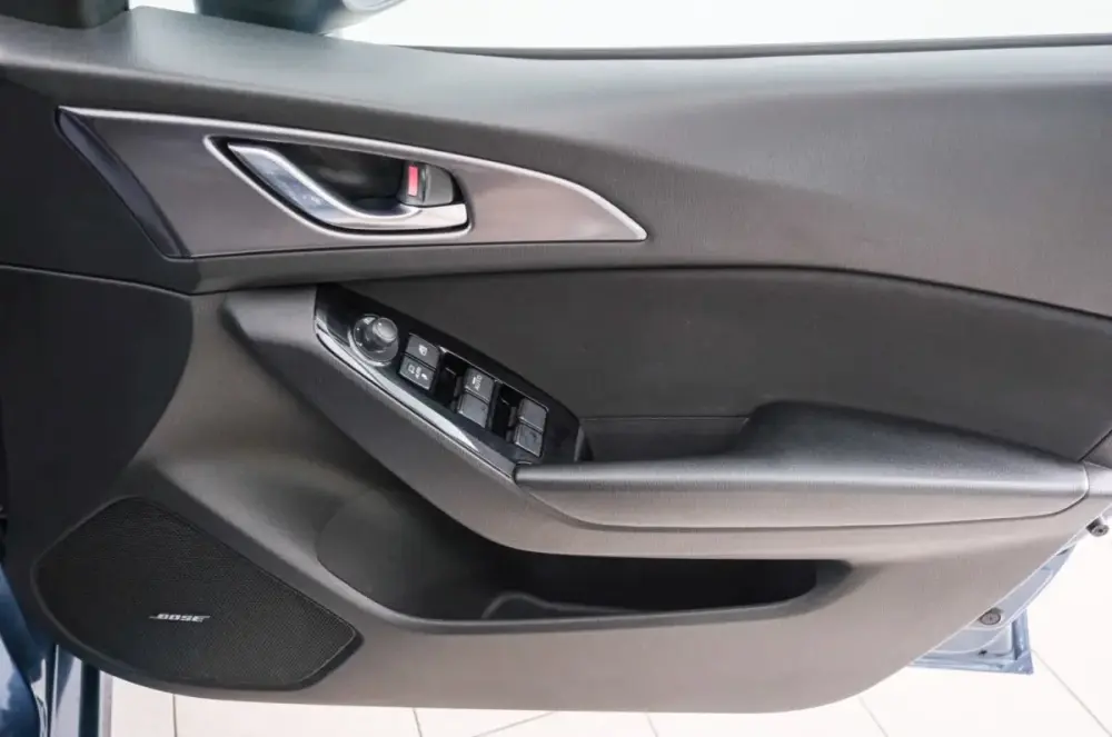 Mazda Axela III Рестайлинг Красноярск  - изображение 20