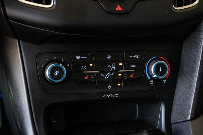 Ford Focus III Рестайлинг с пробегом 2015 года, цена 1 099 000 рублей, 146714 км, хэтчбек, Автокод Объявления