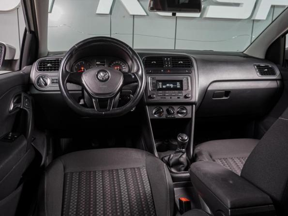 Volkswagen Polo V Рестайлинг с пробегом 2016 года, цена 899 000 рублей, 96224 км, седан, Автокод Объявления