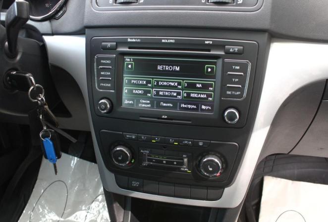 Skoda Yeti I Рестайлинг с пробегом 2013 года, цена 810 000 рублей, 235389 км, внедорожник, Автокод Объявления
