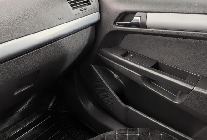 Opel Astra J Рестайлинг с пробегом 2013 года, цена 680 000 рублей, 177520 км, седан, Автокод Объявления